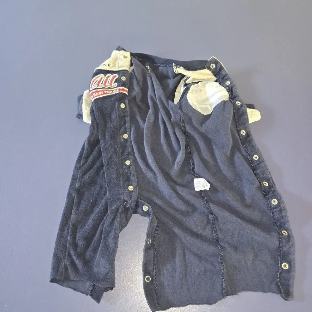 Carter's 1 Piece Infant Body Suit All Stars Size 9 Month's (See Description) C7